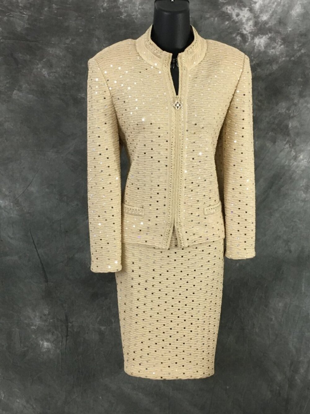 BEAUTIFUL St John evening knit gold shimmer rhinestones embellished skirt suit 8 - Picture 3 of 10